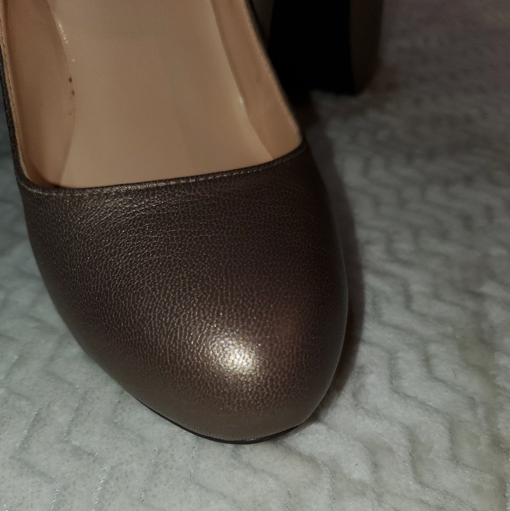High heels - Picture 2 of 4